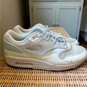 Nike Off-White and Cream Casual Sneakers